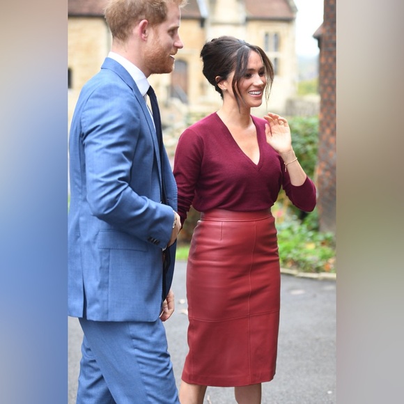 SOLD 🌟Red Danier Leather Pencil Skirt - Picture 1 of 7